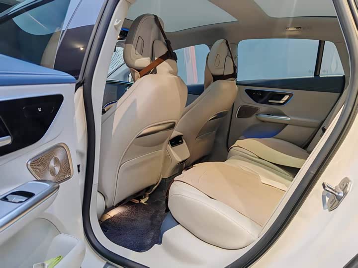 Фото 7 - Mercedes-Benz EQE