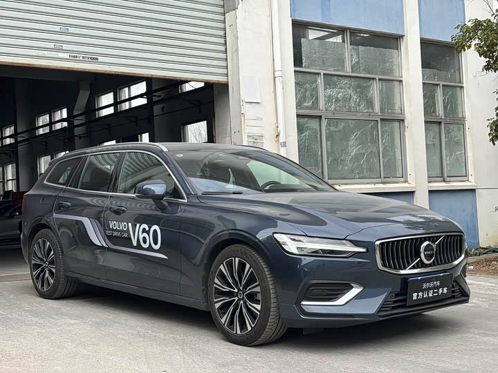 Фото 3 - Volvo V60