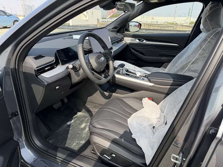 Photo 8 - Geely Preface