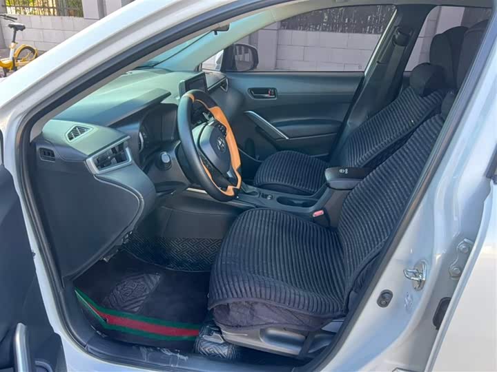 Фото 3 - Toyota Corolla Cross