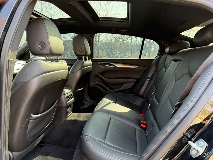 Фото 8 - Cadillac CT5