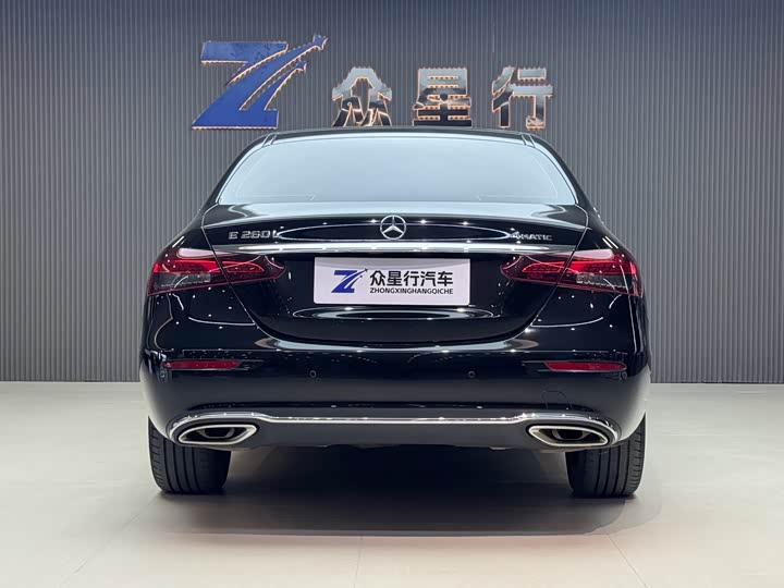 Photo 4 - Mercedes-Benz E-Class