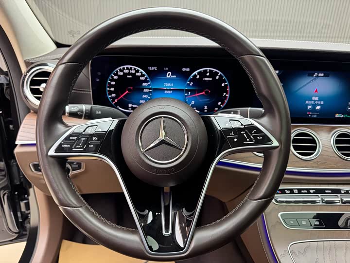 Photo 6 - Mercedes-Benz E-Class