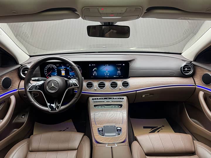 Photo 7 - Mercedes-Benz E-Class