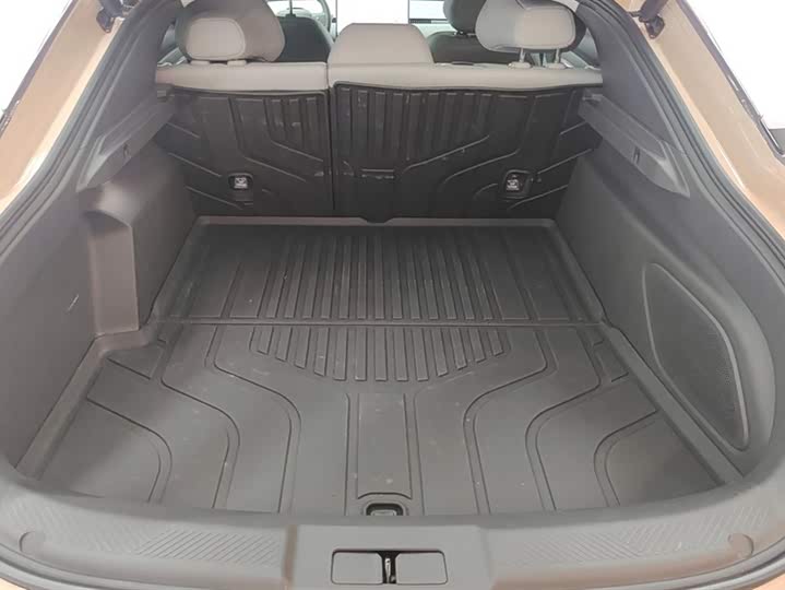 Фото 4 - XPeng Mona M03