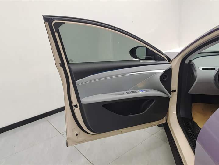 Фото 7 - XPeng Mona M03