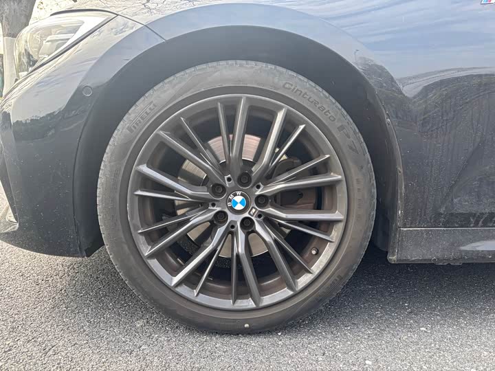 Photo 5 - BMW 3 Series