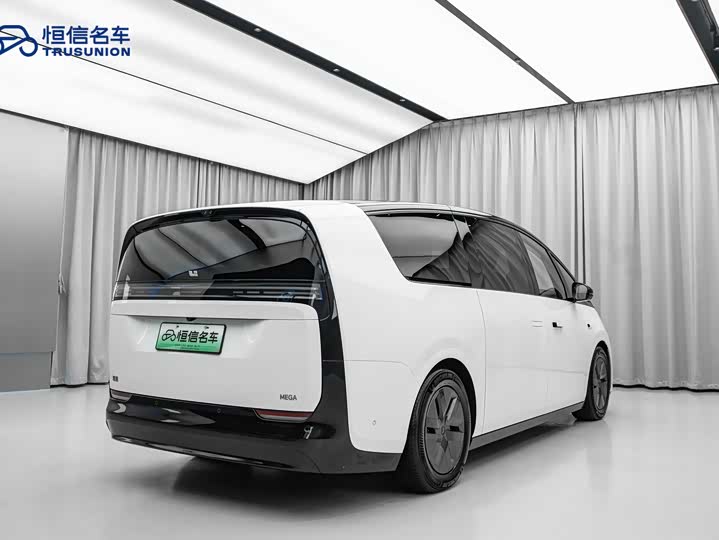 Фото 6 - LiXiang Mega