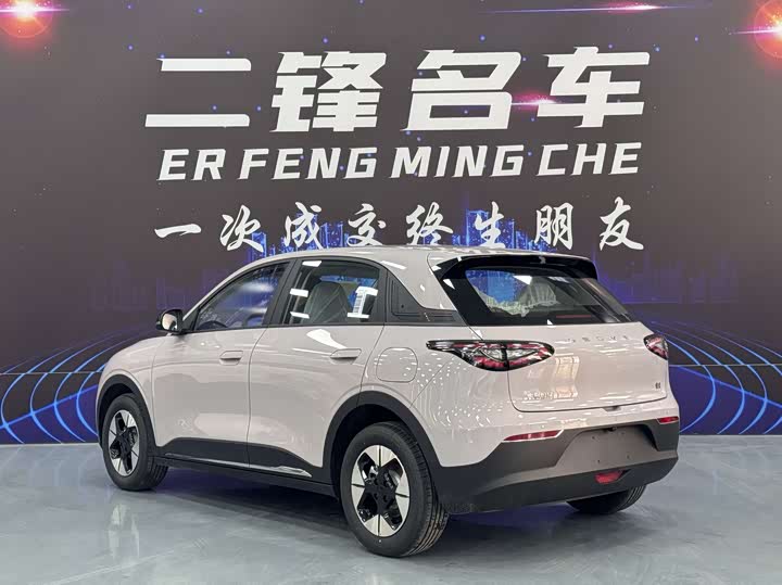 Фото 6 - Geely Galaxy Geome