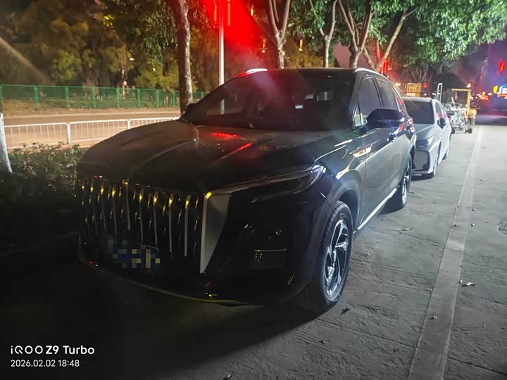 Фото 1 - Hongqi HS3