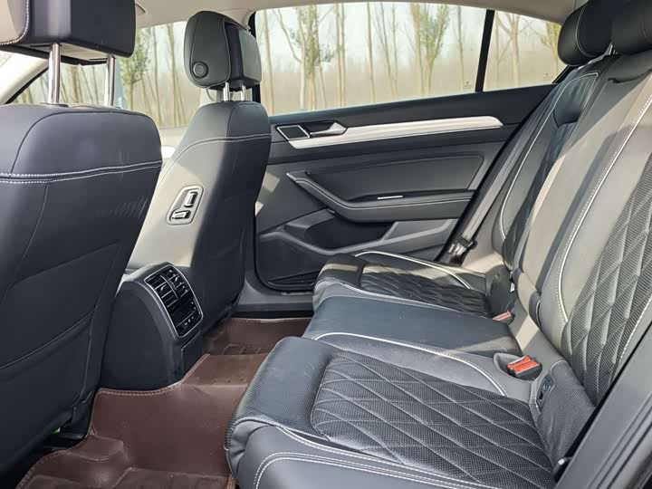 Фото 7 - Volkswagen Magotan GTE Hybrid