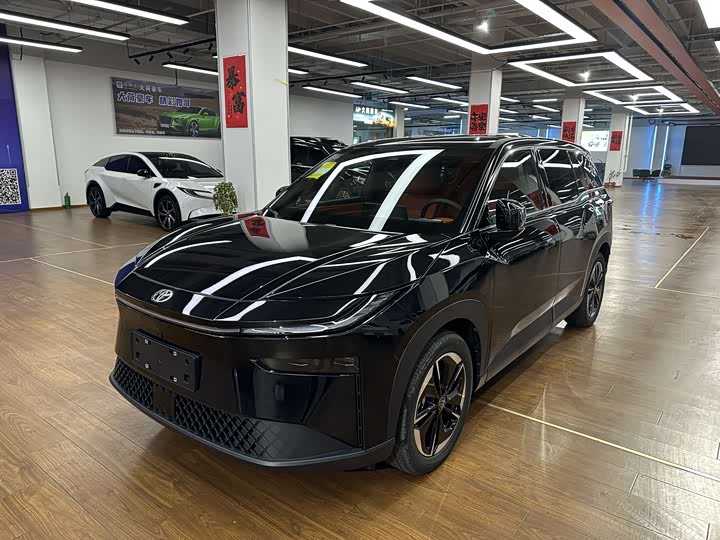 Photo 1 - Toyota bZ3X