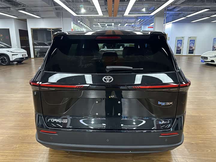 Photo 6 - Toyota bZ3X