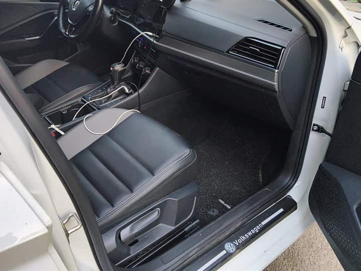 Фото 8 - Volkswagen Sagitar L