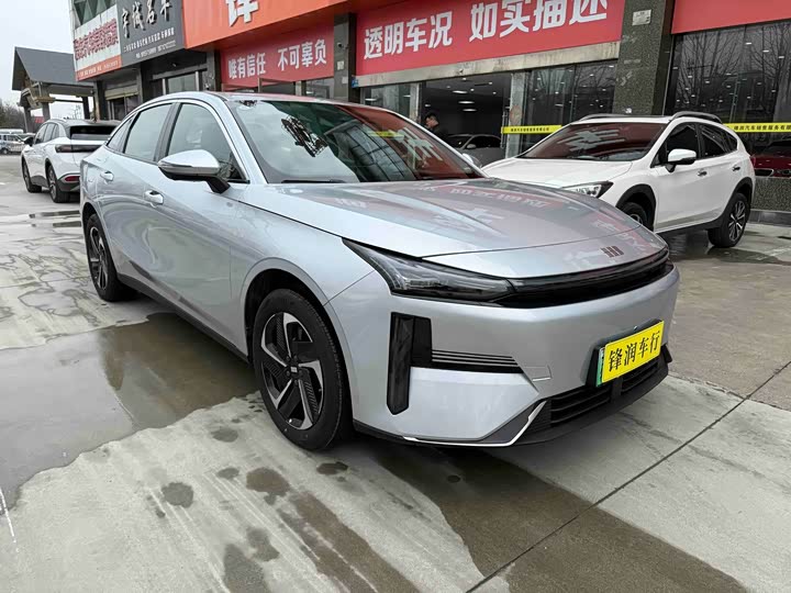 Фото 3 - Geely Galaxy L6