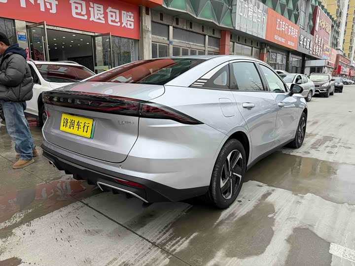 Фото 4 - Geely Galaxy L6