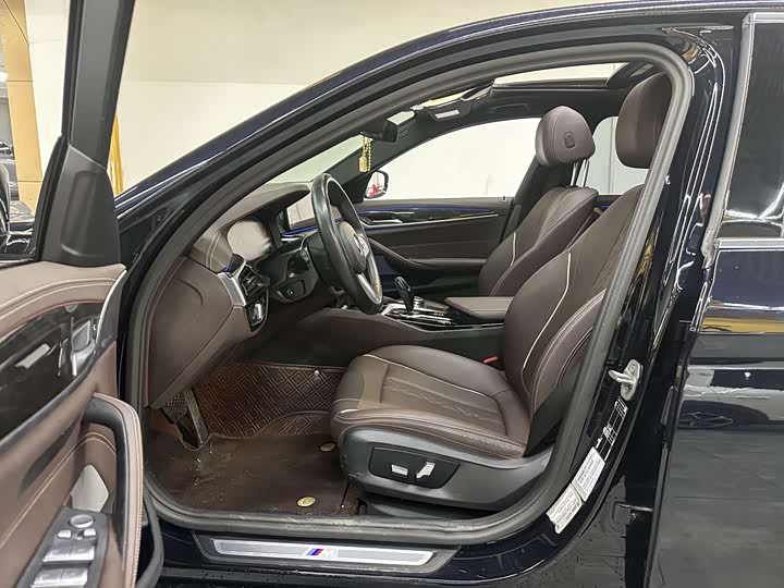 Фото 4 - BMW 5 Series