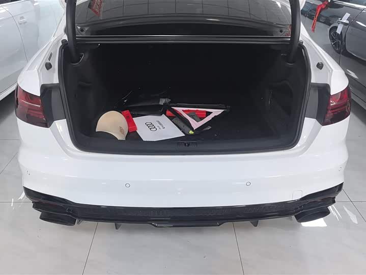 Фото 4 - Toyota Wildlander