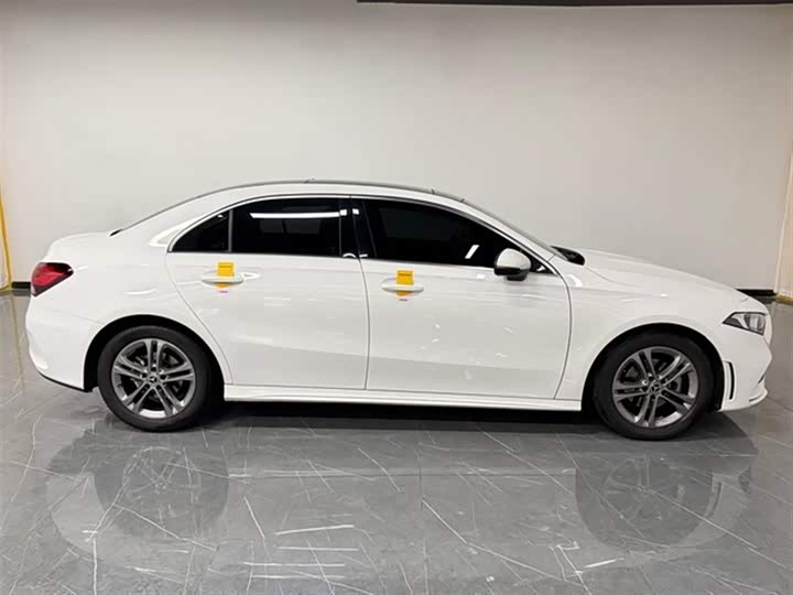 Фото 7 - Mercedes-Benz A-Class