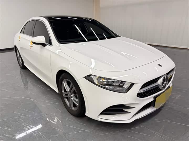 Фото 8 - Mercedes-Benz A-Class