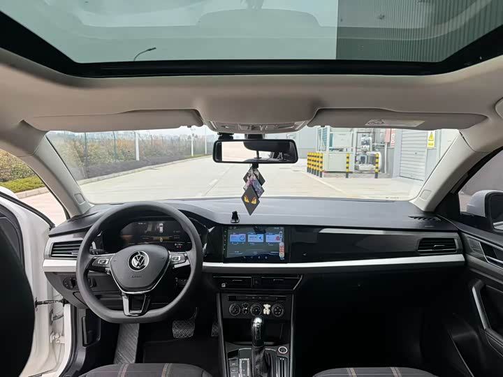 Фото 5 - Volkswagen Lavida