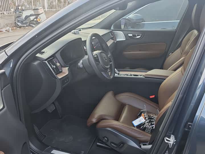 Фото 5 - Volvo XC60 Hybrid