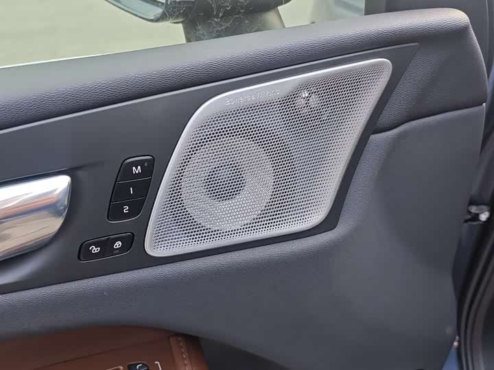 Фото 6 - Volvo XC60 Hybrid