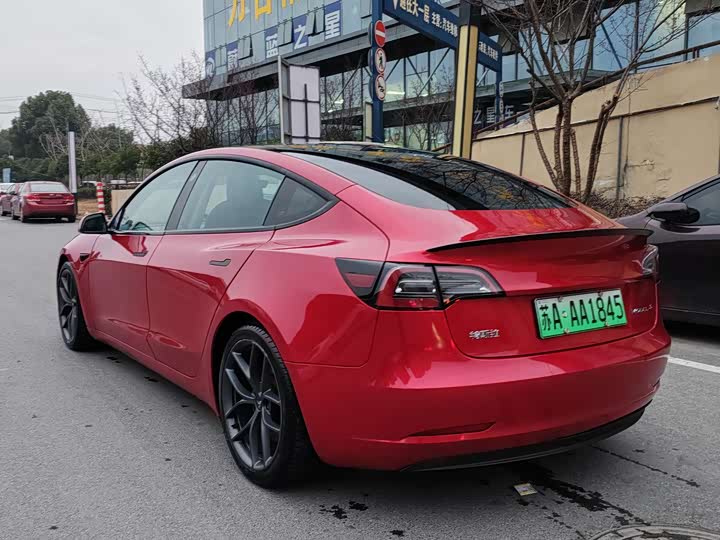 Фото 7 - Tesla Model 3