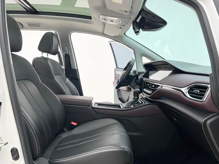 Фото 9 - GAC Trumpchi M6