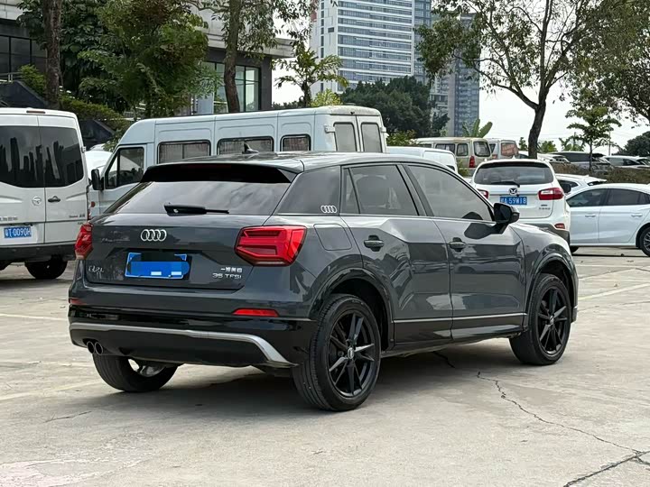 Фото 3 - Audi Q2L