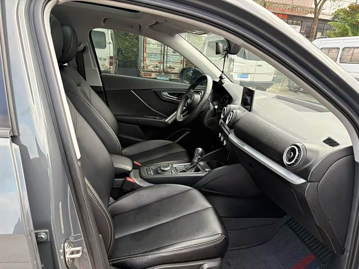 Фото 8 - Audi Q2L