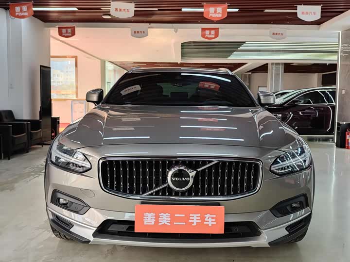 Фото 2 - Volvo V90