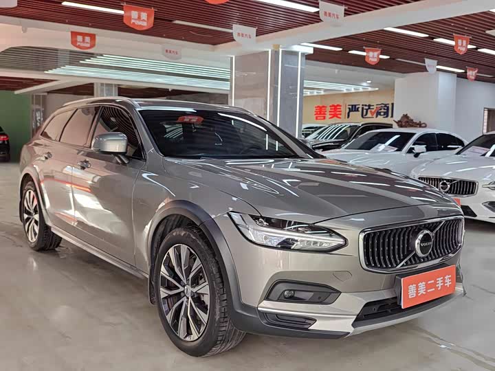 Фото 3 - Volvo V90