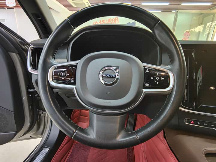 Фото 4 - Volvo V90
