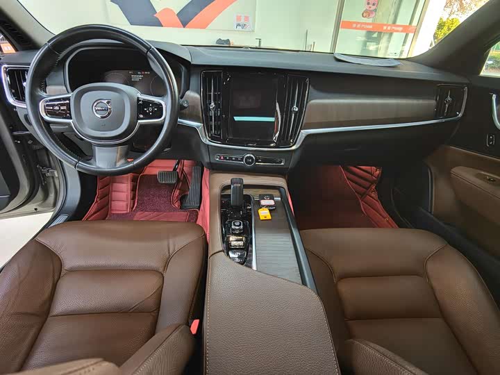 Фото 5 - Volvo V90