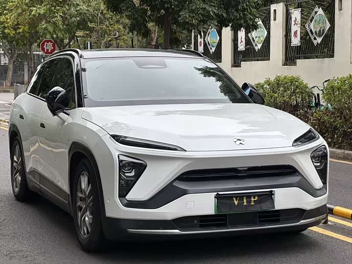 Фото 3 - Nio ES6