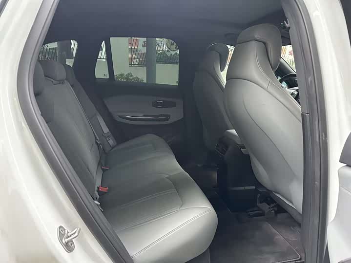 Фото 7 - Nio ES6