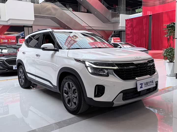 Фото 3 - Kia Seltos