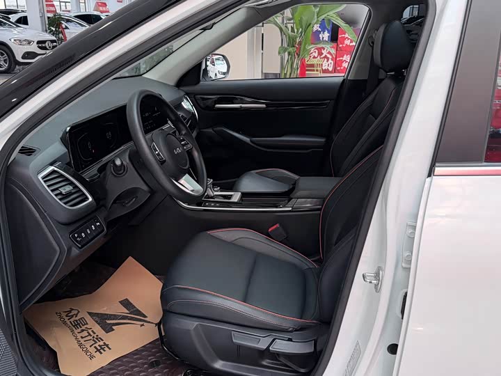 Фото 4 - Kia Seltos