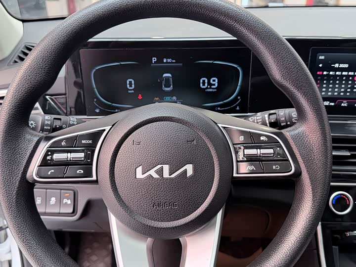 Фото 7 - Kia Seltos