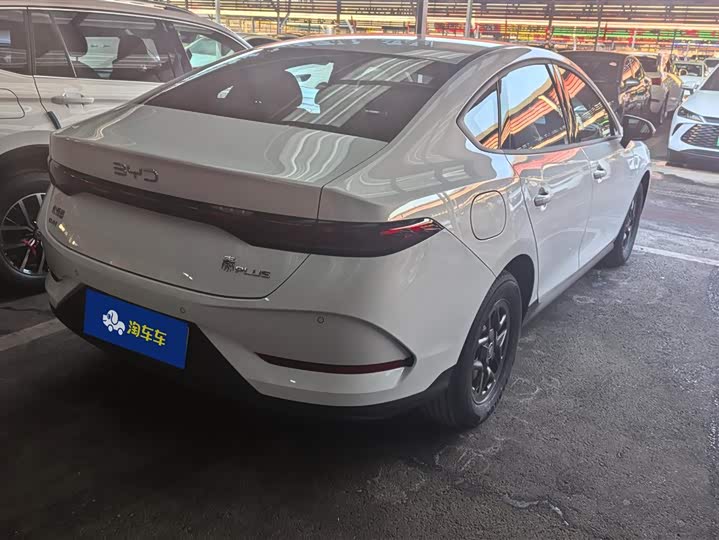 Фото 3 - BYD Qin Plus