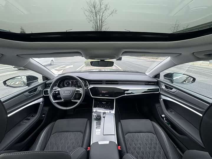 Фото 5 - Audi A7L