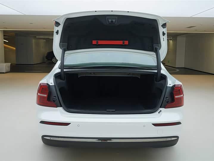 Фото 6 - Volvo S60