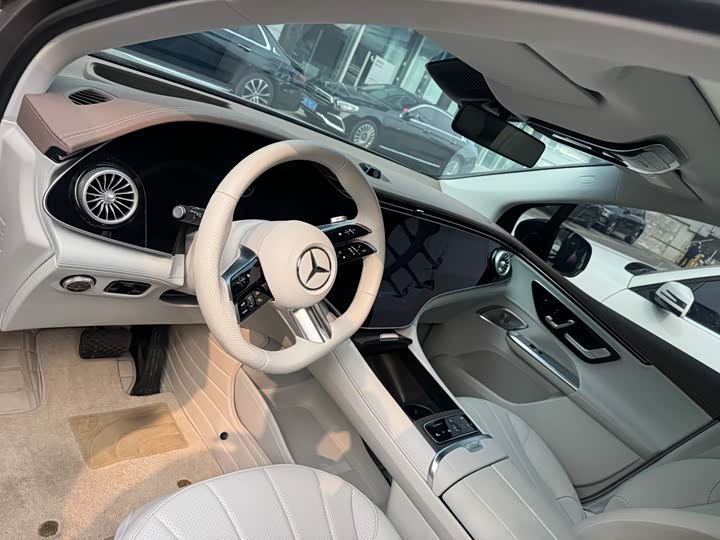 Фото 5 - Mercedes-Benz EQE SUV