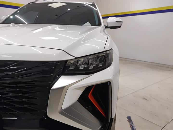 Фото 5 - Geely Atlas