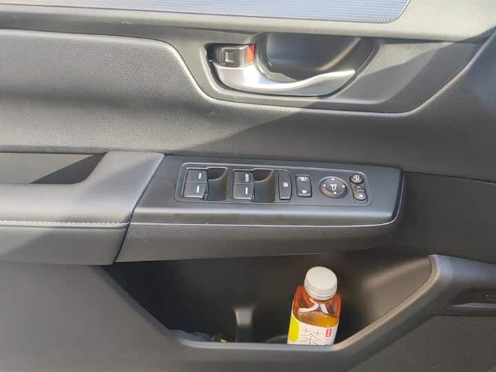 Фото 7 - Honda CR-V