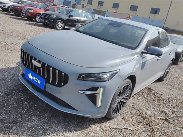 Фото 1 - Geely Preface L