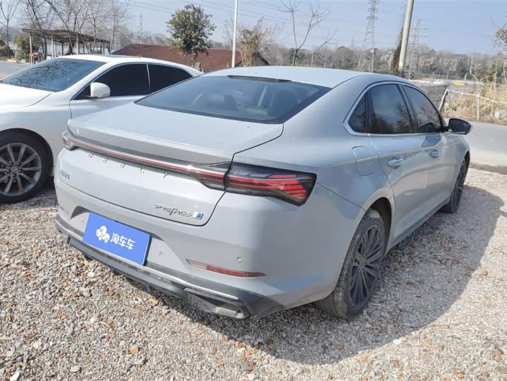 Фото 3 - Geely Preface L