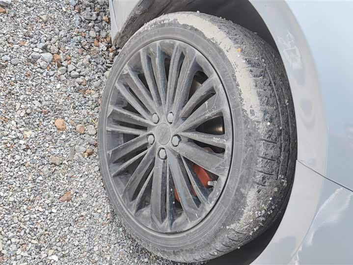 Фото 6 - Geely Preface L