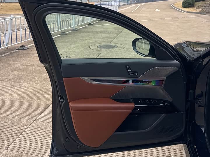 Фото 7 - BMW 7 Series